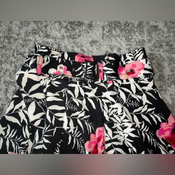 7th Avenue by NY & Company Floral Belted A-Line Skirt Black White Pink Size: 4 - Picture 2 of 4